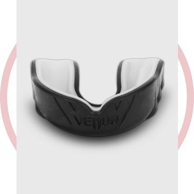 Капа боксерская взрослая Venum Challenger